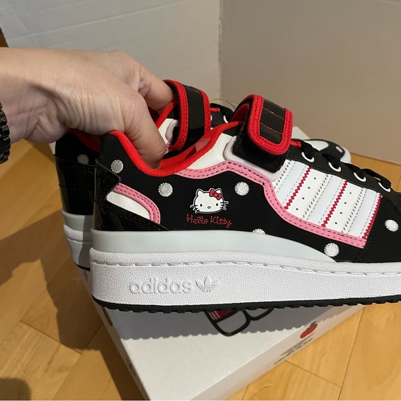 ADIDAS ORIGINALS x hello Kitty forum low sneakers sz8 - Picture 11 of 14